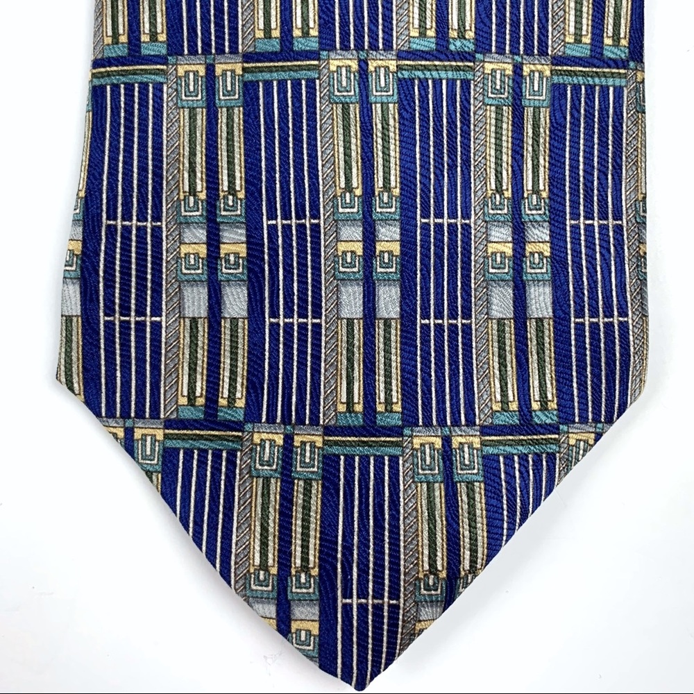Club Room men's blue and gray neck tie